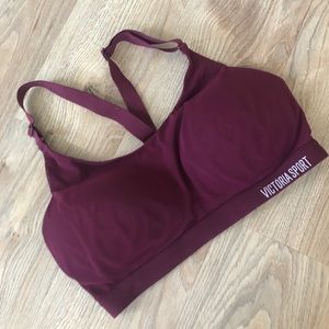 Victoria’s Secret Lightweight Sports Bra